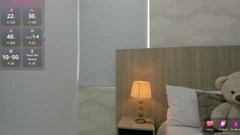   online show from November 11, 2025, 11:10 am