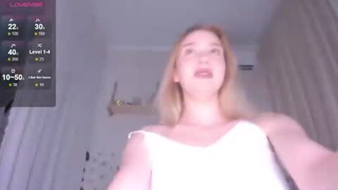 Snapshot of kaylaa_fox chatting on July 15, 2026, 3:06 pm Kayla online show from July 15, 2026, 3:06 pm