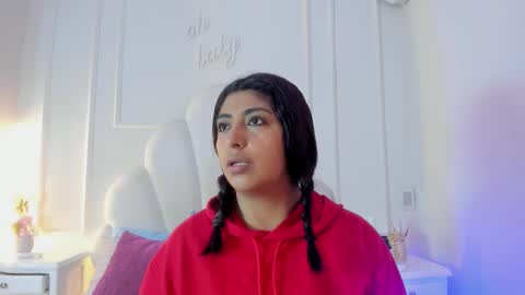 kaylachannell online show from November 17, 2025, 3:34 am