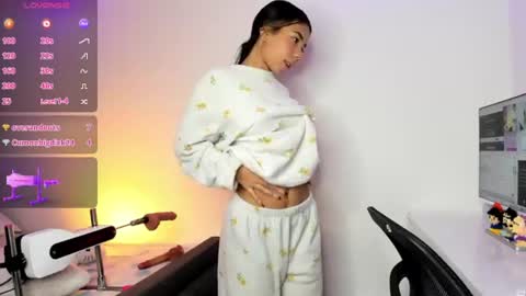 Snapshot of kaylanee_ chatting on August 3, 2026, 1:49 pm Kaylane online show from August 3, 2026, 1:49 pm