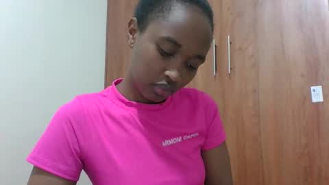 kaylar online show from April 12, 2026, 9:36 am