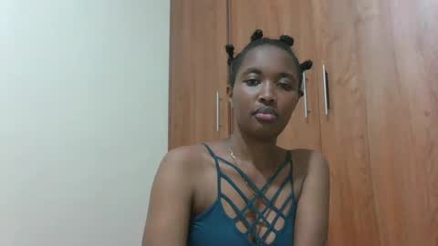 Snapshot of kaylar005 chatting on May 14, 2026, 5:20 pm kaylar online show from May 14, 2026, 5:20 pm