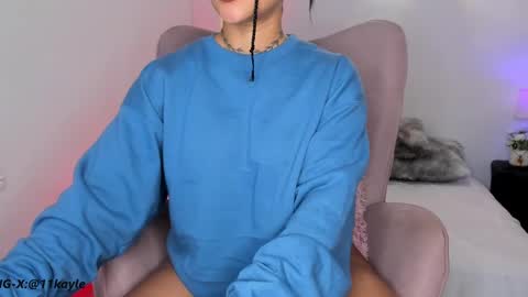 INSTAGRAM AND TW 11kayle online show from February 15, 2025, 11:47 pm