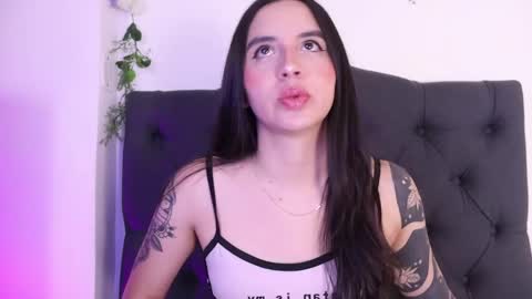 kaylee_lee online show from April 4, 2026, 3:38 am