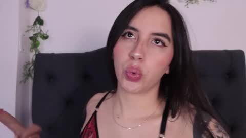 kaylee_lee online show from April 17, 2026, 4:04 am