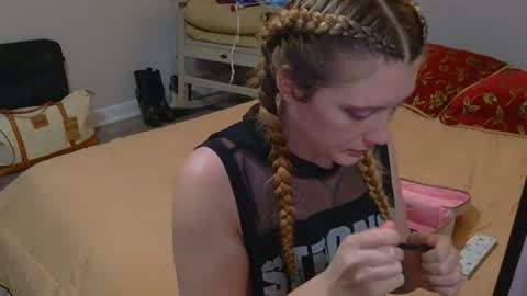 Snapshot of kayleekakesnslim chatting on June 20, 2026, 8:33 pm kaylee kakes online show from June 20, 2026, 8:33 pm