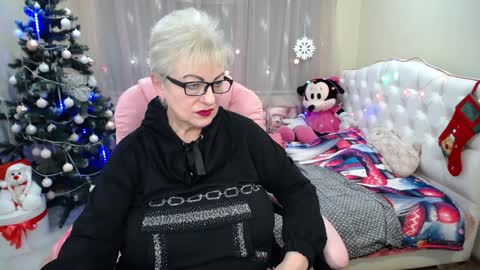 kaylesmoll online show from December 28, 2024, 4:30 am