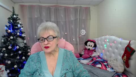kaylesmoll online show from January 9, 2025, 2:33 am
