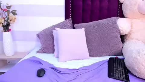 Snapshot of kaylin_jann chatting on March 12, 2025, 1:36 am Kaylin Jann online show from March 12, 2025, 1:36 am