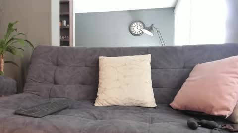 Kayn online show from November 27, 2025, 4:42 pm