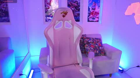 Kayra online show from March 1, 2025, 11:39 am