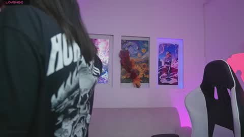 Kayra online show from October 20, 2025, 11:43 am