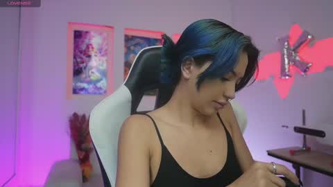 Kayra online show from November 19, 2025, 12:05 pm