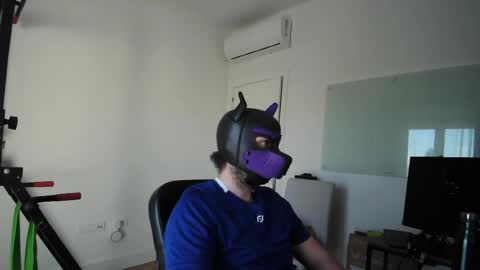 Snapshot of kaywolf89 chatting on May 12, 2026, 5:54 pm Neon online show from May 12, 2026, 5:54 pm