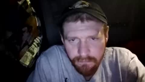 Snapshot of kdogluke chatting on November 18, 2025, 10:52 am kdogluke online show from November 18, 2025, 10:52 am