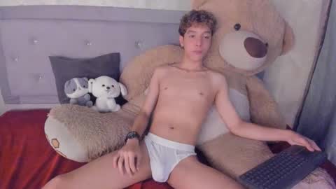 Snapshot of kei_oliver chatting on January 25, 2025, 12:47 pm kei oliver online show from January 25, 2025, 12:47 pm