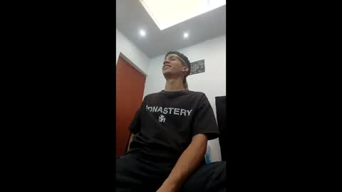 keibim_tubebe online show from May 15, 2026, 9:22 pm