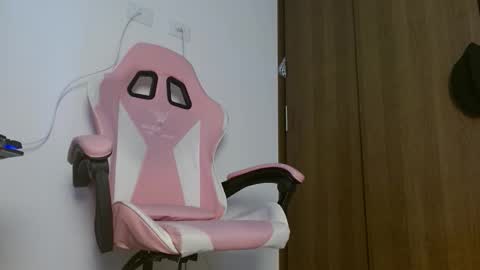 keilafranco online show from November 21, 2025, 7:12 pm