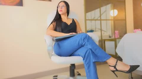 Keily online show from December 18, 2025, 11:49 am