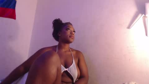 Snapshot of keilysofia chatting on April 23, 2026, 5:30 am Keili online show from April 23, 2026, 5:30 am