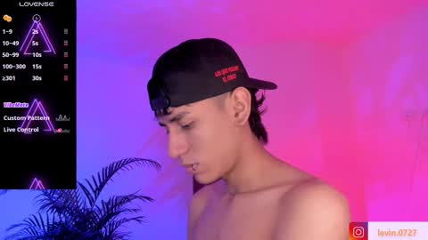 Alejandro Gonzalez online show from October 17, 2025, 8:50 am