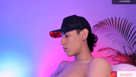 Alejandro Gonzalez online show from November 7, 2025, 3:50 am