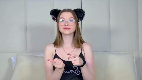 Keira online show from January 12, 2025, 6:05 pm