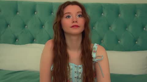 Keira online show from February 23, 2026, 6:05 pm