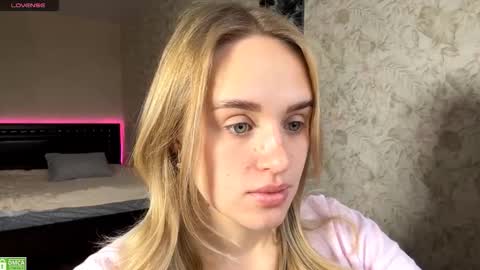 Sylvia online show from November 10, 2025, 8:13 am