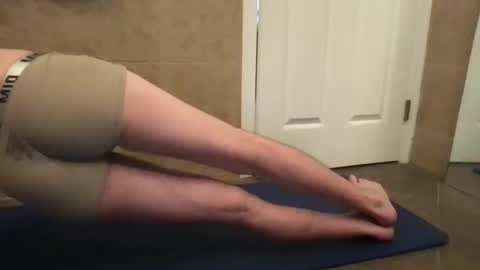 kelkun2828 online show from October 17, 2025, 3:14 pm