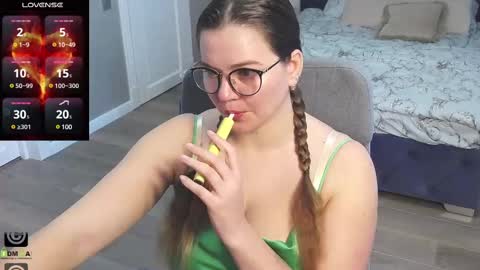 kellielowie online show from February 19, 2025, 8:12 am