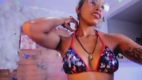 kelly__thomson online show from February 18, 2025, 10:14 pm