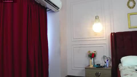 Kelly online show from October 7, 2025, 9:28 am