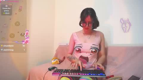 Snapshot of kelly_blue chatting on November 20, 2025, 9:25 pm Kelly online show from November 20, 2025, 9:25 pm