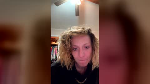 kelly_wight223 online show from January 9, 2026, 1:25 pm