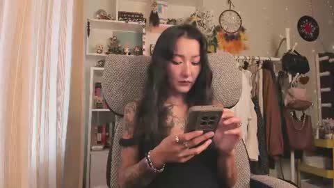 Snapshot of kellyasian chatting on July 25, 2026, 6:33 am Leia online show from July 25, 2026, 6:33 am