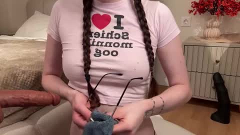 Snapshot of kellyberry__ chatting on September 13, 2025, 3:01 pm Kelly online show from September 13, 2025, 3:01 pm