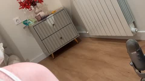 Snapshot of kellyberry__ chatting on October 9, 2025, 9:18 am Kelly online show from October 9, 2025, 9:18 am