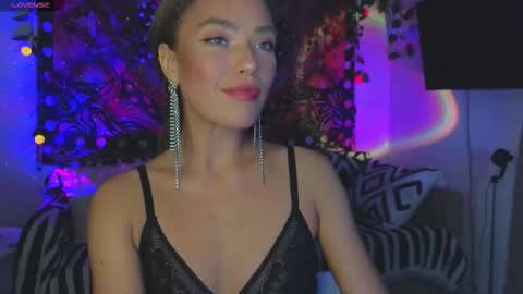 KellyFouler online show from September 25, 2025, 3:05 pm