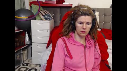 kelly online show from February 19, 2025, 2:55 am