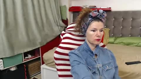 kelly online show from December 4, 2025, 3:49 am