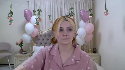 Kelly Stoneys online show from February 18, 2025, 9:42 pm