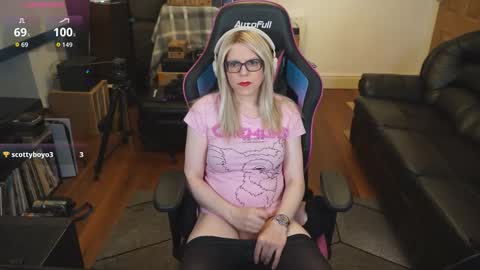 kelseycobalt online show from October 7, 2025, 9:01 pm