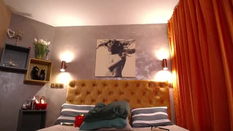 kelsikarterr online show from December 30, 2024, 6:20 am