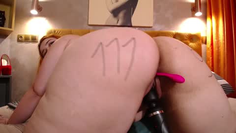 kelsikarterr online show from January 4, 2025, 11:43 am