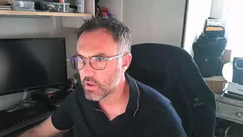 kelvin06133 online show from April 19, 2026, 3:11 pm