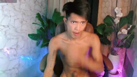 ken_minjun online show from April 15, 2026, 2:02 pm