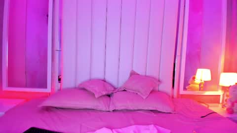 Kendall no Jenner  online show from April 11, 2026, 3:55 am