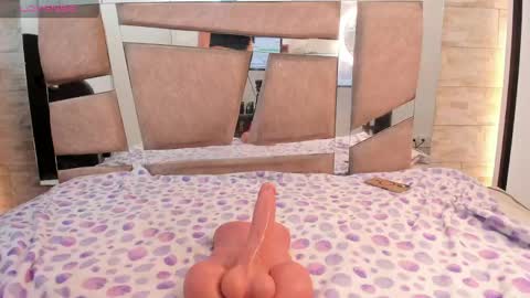 Snapshot of kendall_gracee chatting on April 23, 2026, 12:29 pm kendall online show from April 23, 2026, 12:29 pm