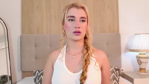Kendall online show from June 28, 2026, 4:18 am